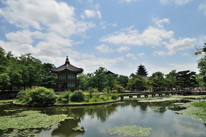 4 Hours Private tour with top attractions in Seoul - What four hours in Seoul can realistically cover