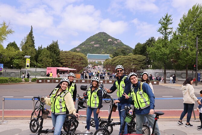 Afternoon E-bike tour and "Happy Hour" food and drinks - The Food-and-Drink Finish at We Ride Korea