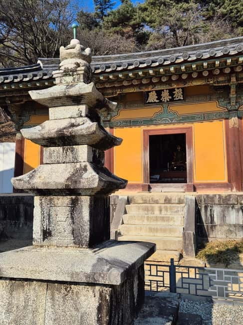 Andong: UNESCO Sites, Mask Dance, and Secret Garden & Bridge - Lunch and the Hahoe mask dance