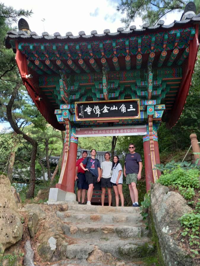 Bukhansan mountain hiking tour - 6 hours - What the $305 price really buys you