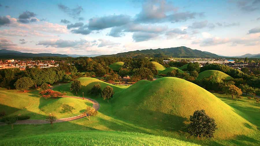 Busan: 7 Highlights Gyeongju City One Day Tour - Daereungwon and the Silla Burial Mounds