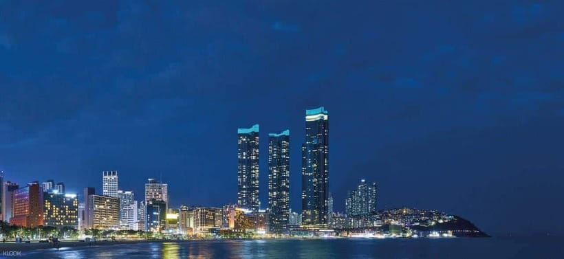 Busan: Haeundae LCT Tower 'X the Sky' Entry Ticket - The hot-air-balloon-style lift reaches the top in 60 seconds
