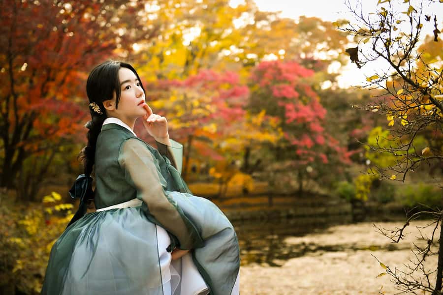 Changdeokgung Hanbok Experience at hanboknam - Free lockers and suitcase storage make the visit easier