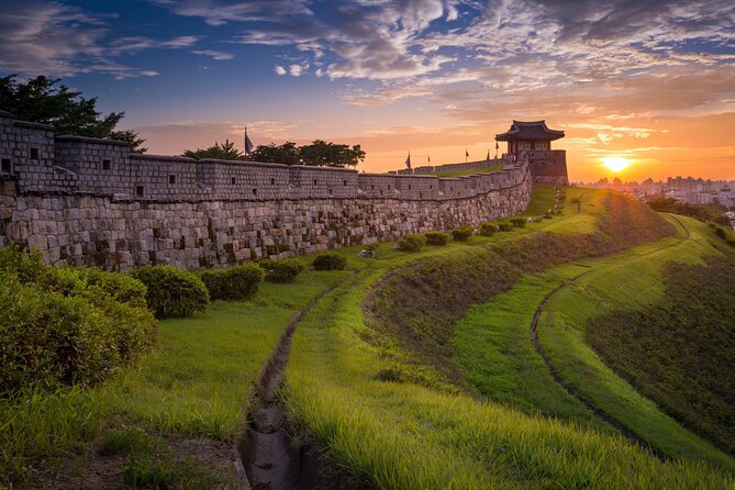 Day Trip to UNESCO: Suwon Fortress Adventure from Seoul - Transport from Seoul and the morning schedule
