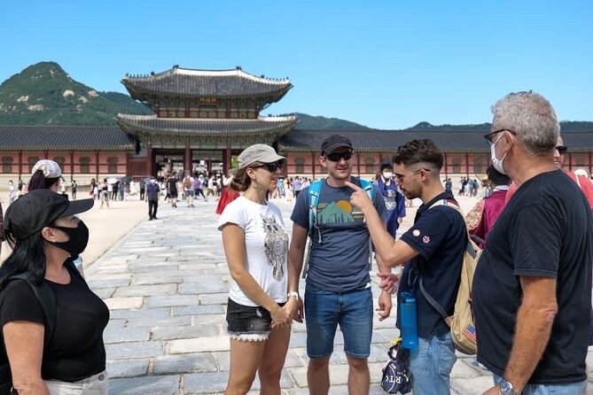 Discover Seoul: Local Life and History - Insadong brings history down to street level