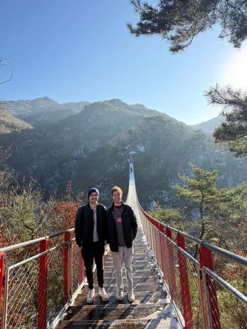 DMZ; NK Defector, 3rd Tunnel, Suspension Bridge,Hotel pickup - Choosing between Gamaksan and Majang Lake bridges