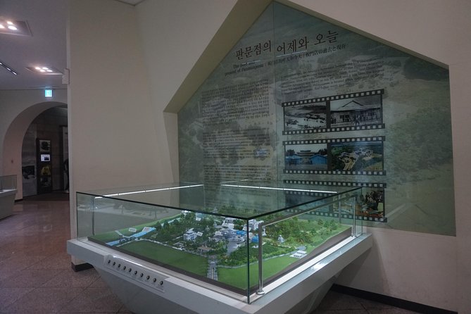 DMZ tour south Korea from Seoul (NK experience hall, defector) - What the guides do best