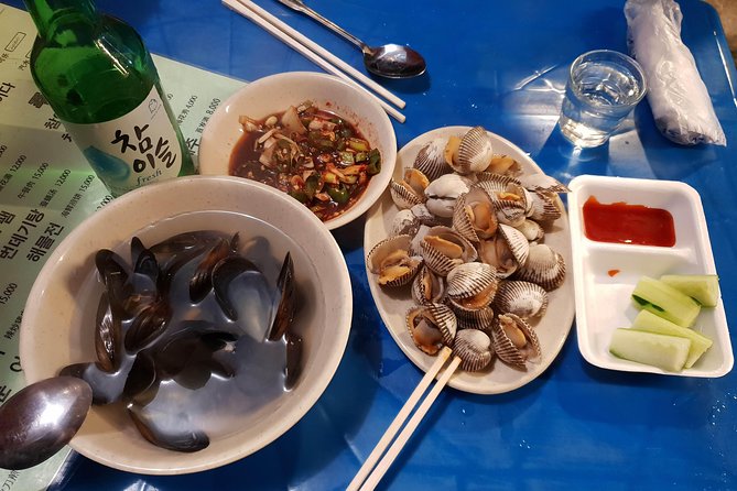 Drinking and Eating through the Alleys of Seoul - Gwangjang Market: two hours of small bites and local color