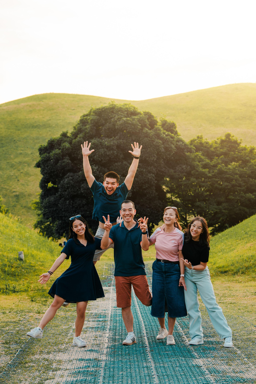 From Busan: Gyeongju Small Group Photo Tour & Hotel Pick-up - Hwangnidan-gil is your main break and free-time window