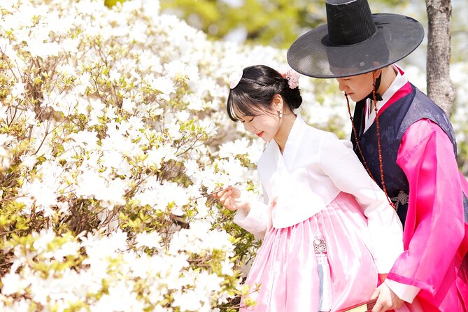 Gyeongbokgung Palace Hanbok Rental Experience in Seoul - Returning the clothing without a last-minute scramble