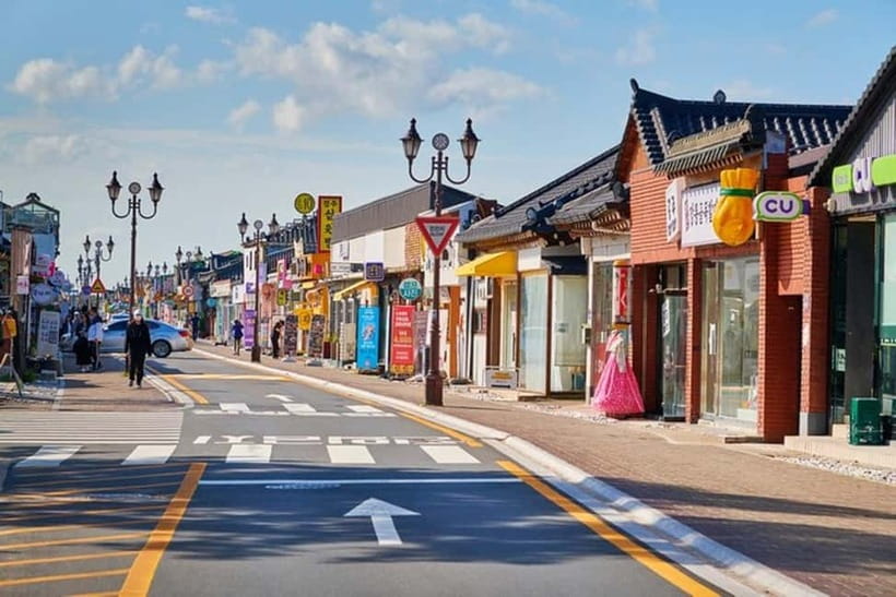 Gyeongju: Private Car Charter Taxi Tour - The six-hour route adds village streets and a bridge