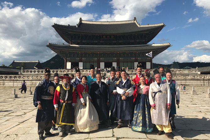 Half day Morning Seoul City Tour(Temple & Gyeongbok Palace) - Gyeongbokgung Palace and the Joseon court