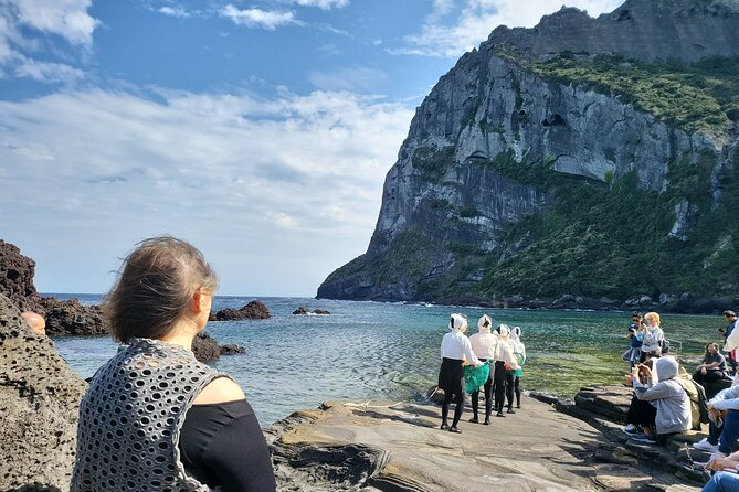 Half or Day Tour For Cruise customers arriving at Jeju City Port - Seongeup Village and Sangumburi Crater