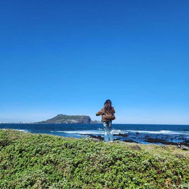 Jeju: Eastern Jeju UNESCO Spots Day Tour - Seongsan Ilchulbong is the day’s great natural landmark