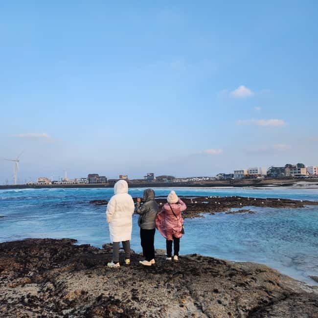 Jeju: Eastern Jeju UNESCO Spots Day Tour - Seongeup Folk Village slows the pace