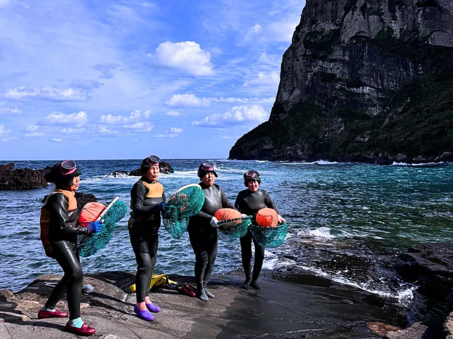 Jeju: Eastern UNESCO Join in Tour (Seongsan, Haenyeo) - Four morning pickup points near Jeju hotels