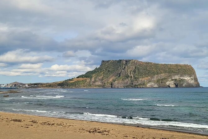 Jeju English Private Taxi Tour(1day, 2days, 3days & 1 to 12pax) - Why a private taxi makes sense on Jeju