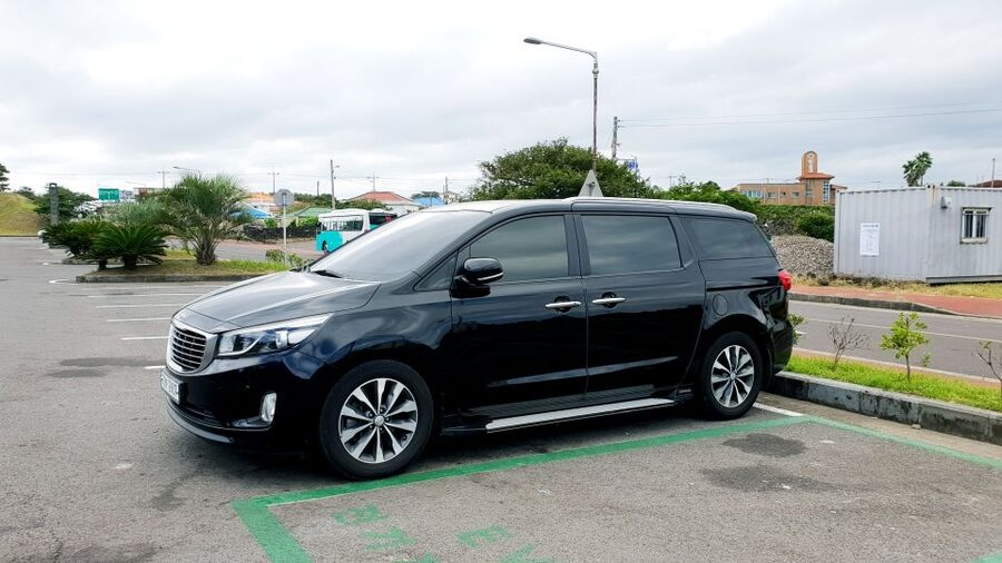 Jeju Island: Customized Private Full-Day Van Tour - How the nine hours feel in practice