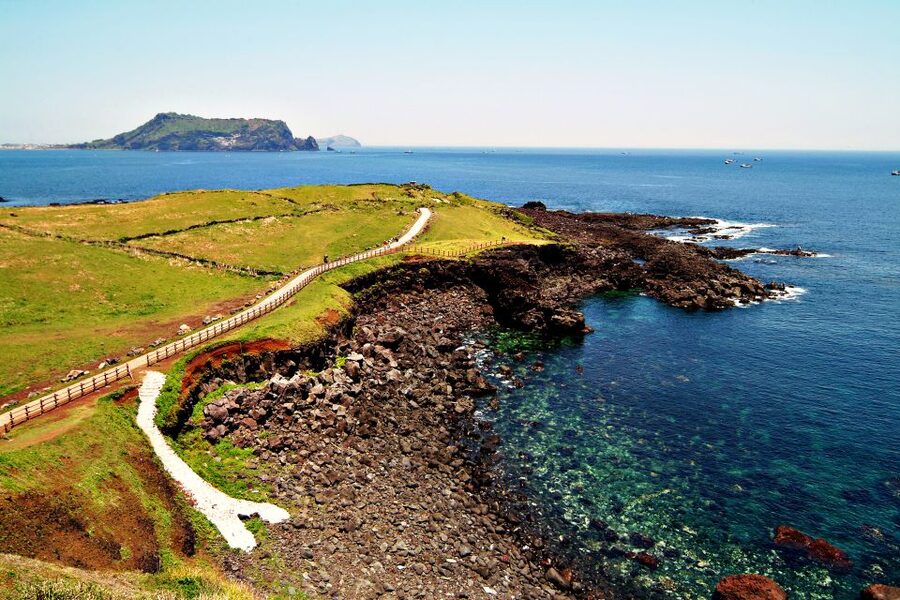Jeju Island: Customized Private Full-Day Van Tour - Haenyeo culture adds meaning to the coast