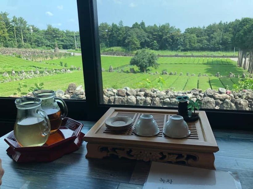 Jeju Island: Customized Private Full-Day Van Tour - Lunch is flexible, but budget for it separately