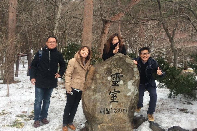 Jeju Island Private Taxi Tour : 2 Full days - West and south Jeju: gardens, tea, and volcanic coast