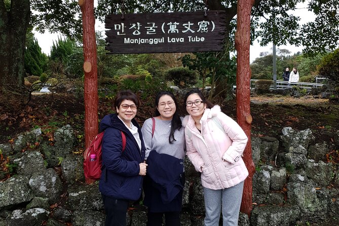 Jeju island Private Tour - UNESCO Day Tour & Haenyeo Performance - The timing of the 2 p.m. haenyeo performance