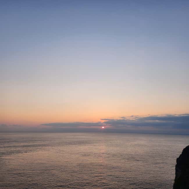 Jeju Island: Sunrise Guided Tour with Hotel Pickup - Who should book this sunrise outing