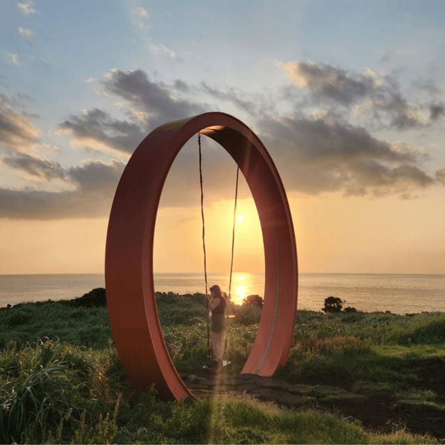 Jeju Island: Sunrise Guided Tour with Hotel Pickup - Practical planning before you go