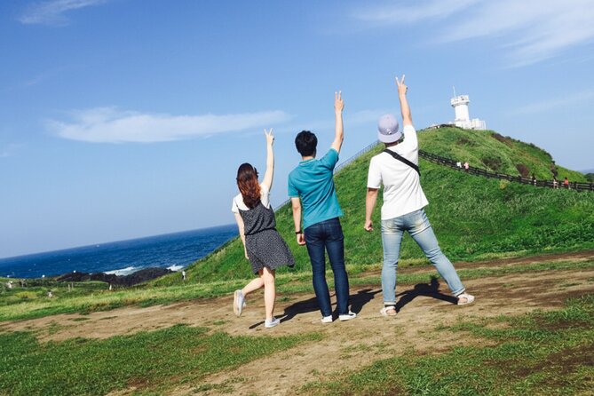 Jeju Island UNESCO Heritage Bus Tour - Day Three: markets, waterfalls, and countryside flowers