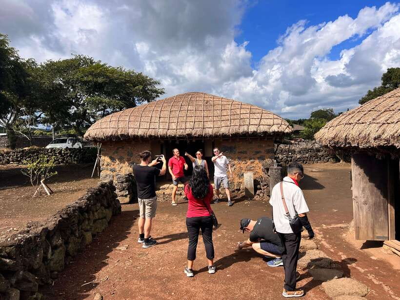 Jeju Island: Van Tour with a Guide Who Most Loves Jeju - Seongsan Ilchulbong puts volcanic Jeju on display