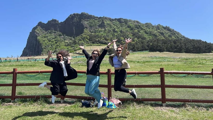 Jeju: Popular Sightseeing Private Car Charter Tour - What the guides add to the day