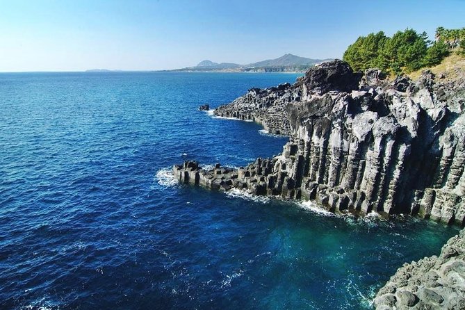 Jeju Premium Small Group UNESCO Day Tour - South Course - Cheonjiyeon Falls and a cooler half-hour