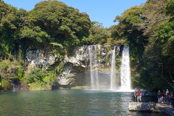 Jeju Premium Small Group UNESCO Day Tour - South Course - Guides, language, and the small-group feel
