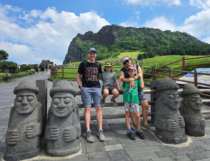 Jeju Private Taxi Tour with a Licenced English Guide-Driver - FAQ