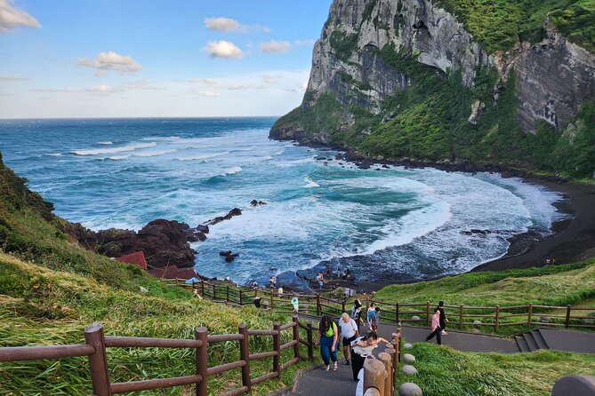Jeju Private Taxi Tour with a Licensed English Guide-Driver - Why a private car makes sense on Jeju Island