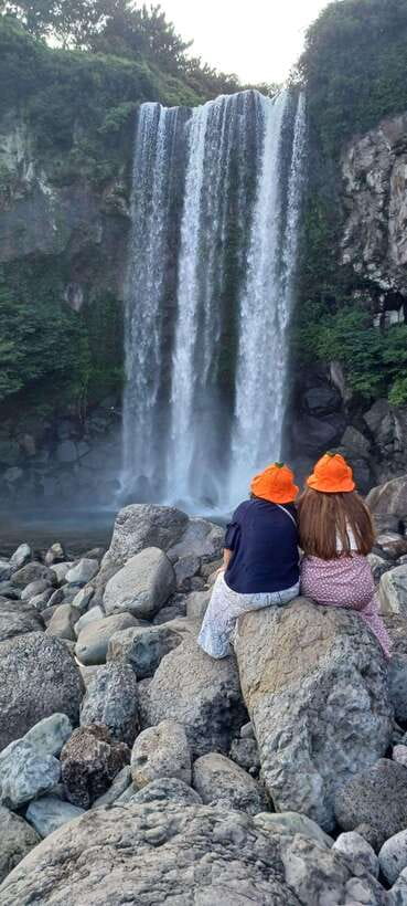 Jeju: Private Tour with an English Guide and a Vehicle - Bijarim Forest or Manjanggul Cave