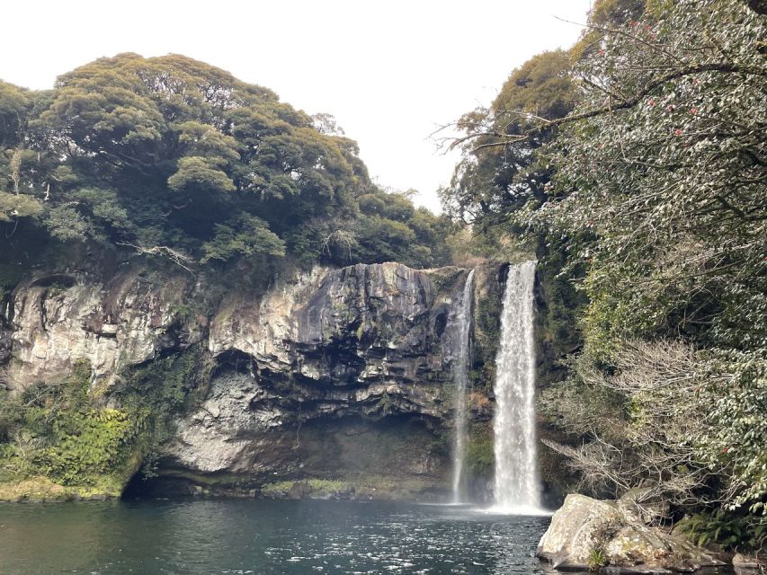 Jeju: Seogwipo City Walking Tours with Sunset - Why this evening route works so well