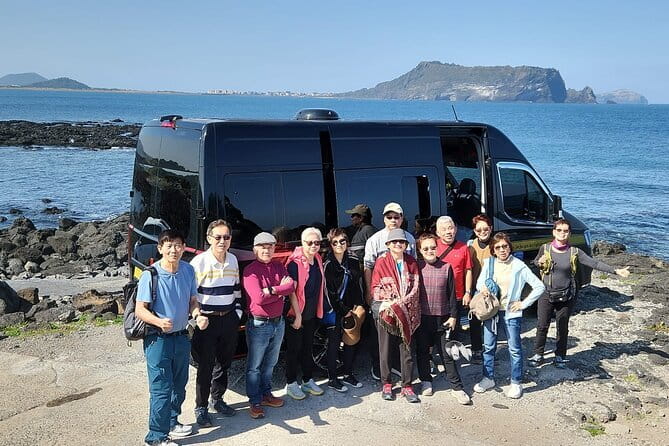 Jeju Southern UNESCO Full Day Tour with Mt.Halla - O’sulloc Tea Museum and the green fields