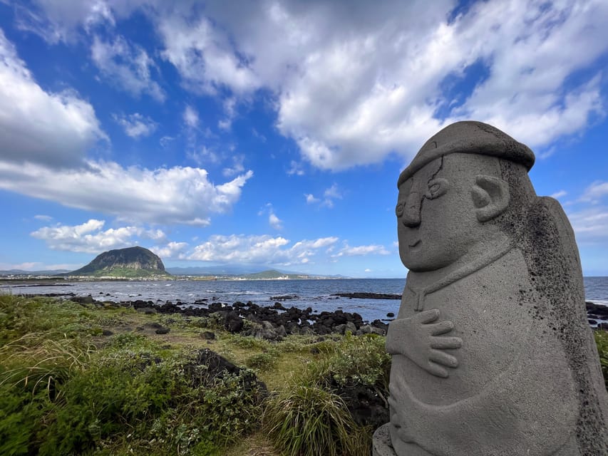 Jeju: West of Jeju Island Bus Tour from Seogwipo City - O’sulloc combines tea fields and shopping