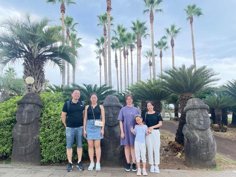 Jeju: Western and Southern Sightseeing Day Tour - Songaksan and the southern coast