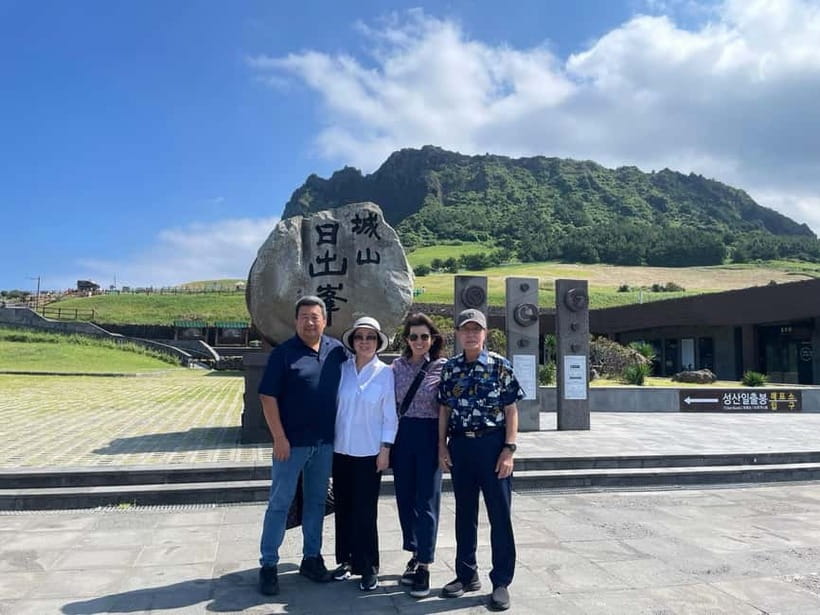 Jeju: Western and Southern Sightseeing Day Tour - Hallasan’s 1100 Altitude Wetland