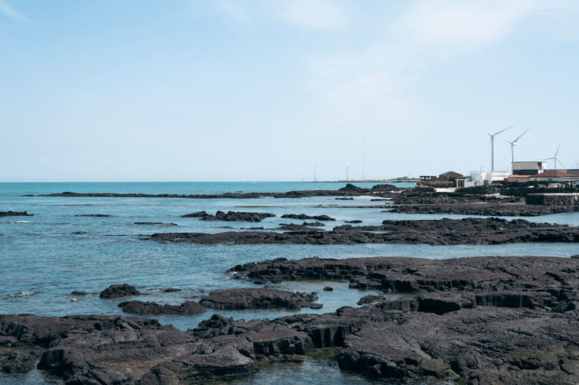 Jeju: Western Jeju K-Drama Spots Tour with Hotel Pickup - Yeongrak-ri and the chance to see dolphins