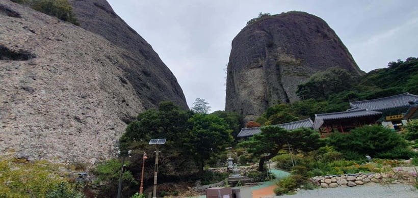 Jeonju: Essence of Jeonju, Hanok Village & Maisan Mountain - Tapsa Buddhist Temple and its unusual stone pagodas