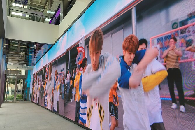 K-POP Experience in Seoul: Real K-POP Agency & Fan Culture - COEX and Starfield Library: a strong finish