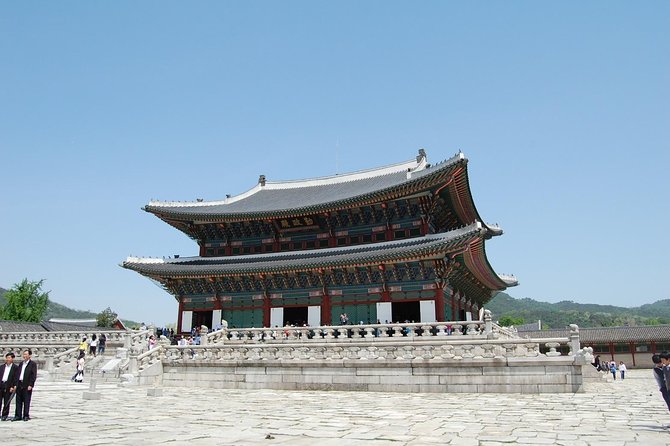 Korean Palace and Market Tour in Seoul Including Insadong and Gyeongbokgung Palace - The National Folk Museum in 15 useful minutes