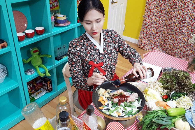 Local Home Korean Cooking Class & Market Adventure in Seoul - Mangwon Market: your ingredient lesson begins on foot