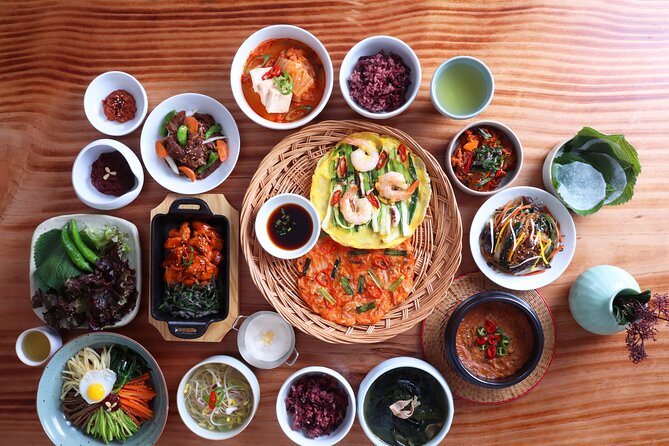 Master Korean traditional cooking with a Kimchi chef - Choose your cooking day carefully