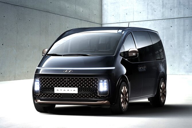 Private Airport Transfer: Incheon Airport to Seoul City (1-5 pax) - Meeting your driver after immigration