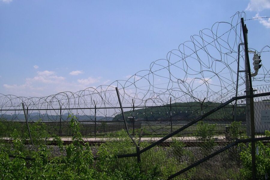 Private DMZ SPY Tour from Incheon Airport - The Blue House commando site and the DMZ approach