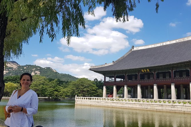 Royal Palace, Full-day Seoul City Tour (Pick up & Drop off) - Namdaemun Market, the lively finish
